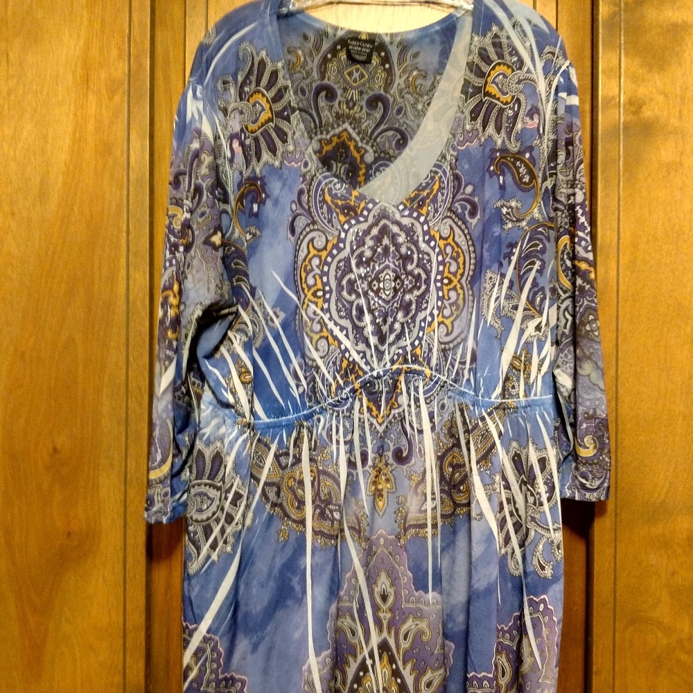 Silky blouse with diamonds on neck line